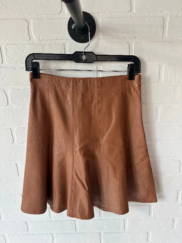 Skirt Mini & Short By White House Black Market In Tan, Size: 2