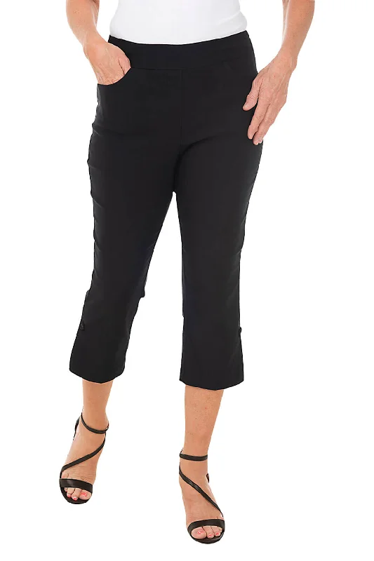 Button Hem Pull-On Capri Pant